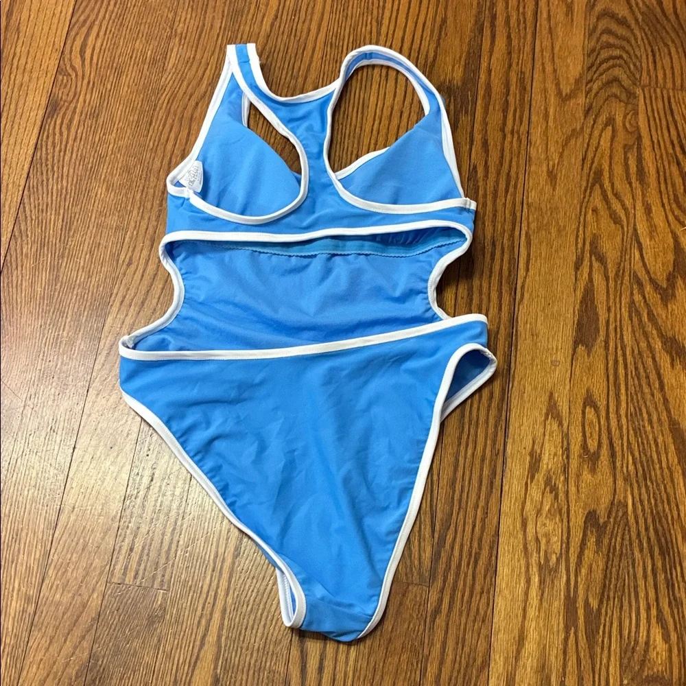 Light Blue Scoop-Back Women's One-Piece Swimsuit